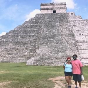 Meet your Posher, Anasha